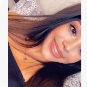 Meet your Posher, Yanet